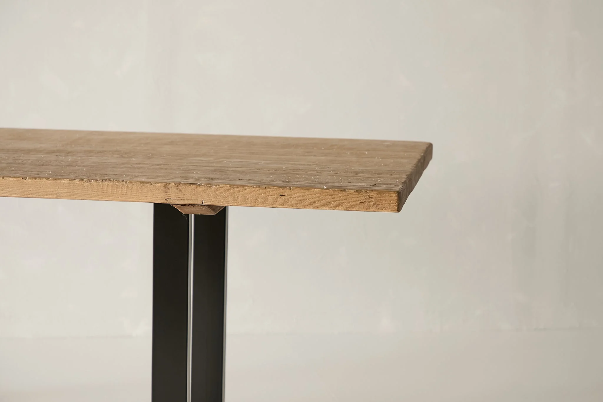 Reclaimed Pine Dining Table AE.116 - Image 7