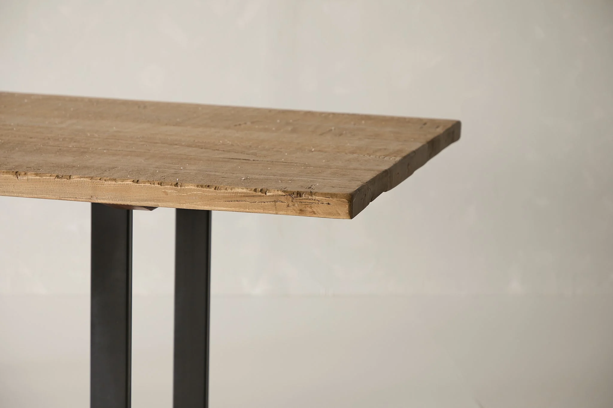 Reclaimed Pine Dining Table AE.117 - Image 6
