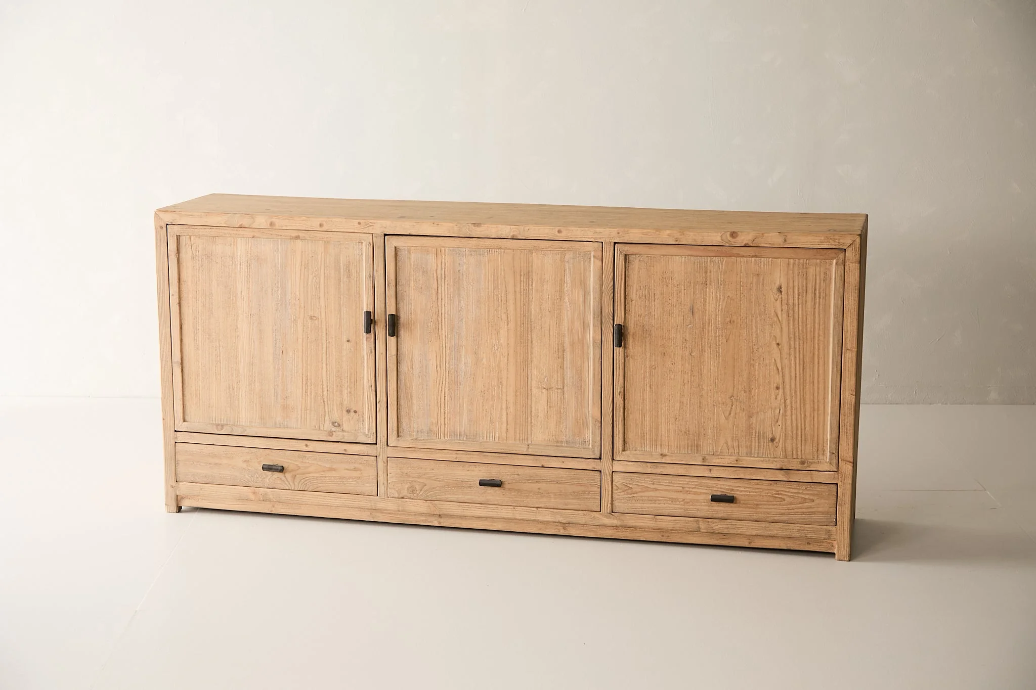 Reclaimed 3-Door Pine Sideboard AH.135 - Image 4