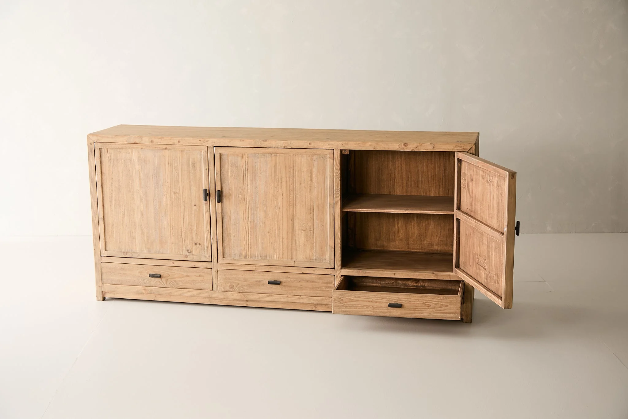 Reclaimed 3-Door Pine Sideboard AH.135 - Image 5