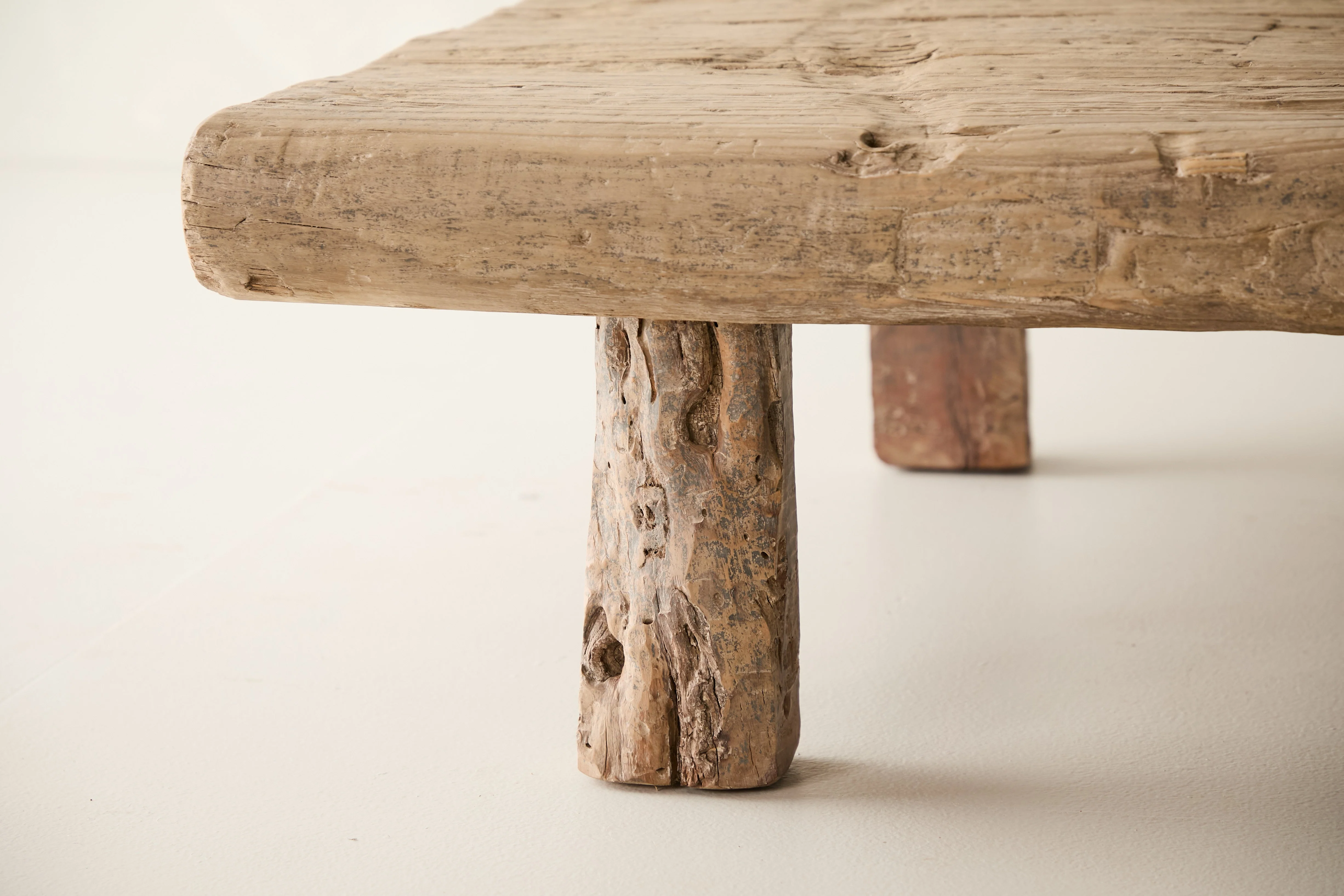 Reclaimed Solid Elm Coffee Table - Circa 2025 No. K2 - Image 4