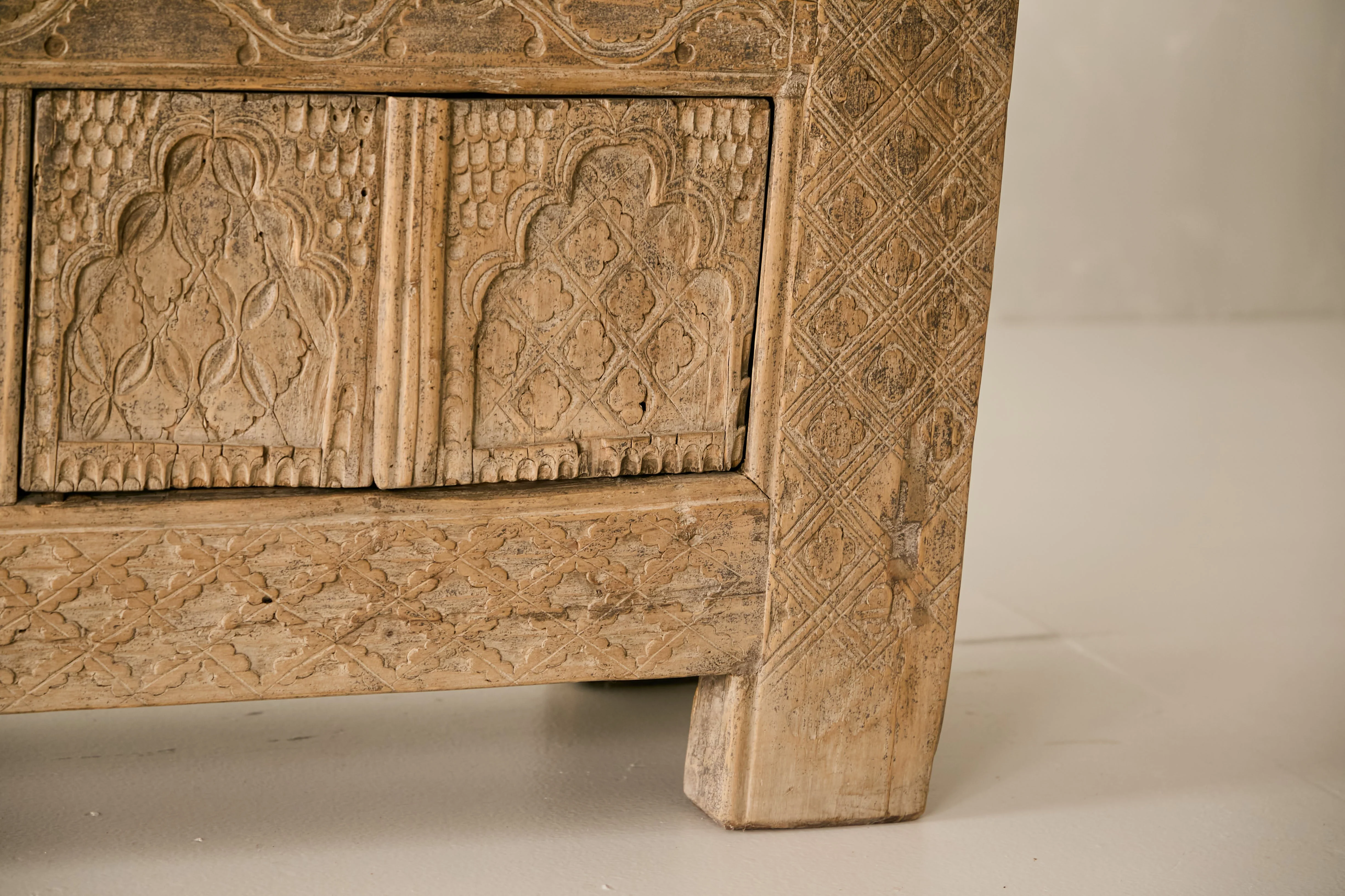 Vintage Solid Poplar Xinjiang Sideboard - Circa 1925 No. K12 - Image 5
