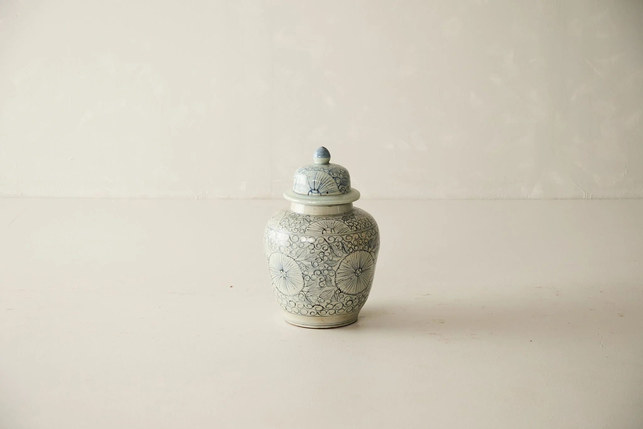 Porcelain Ginger Jar No. L6