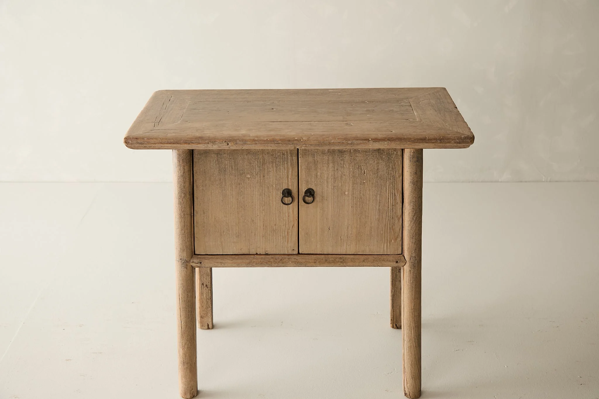 Vintage Elm 2-Door Console - Circa 1925 No. M24 - Image 3