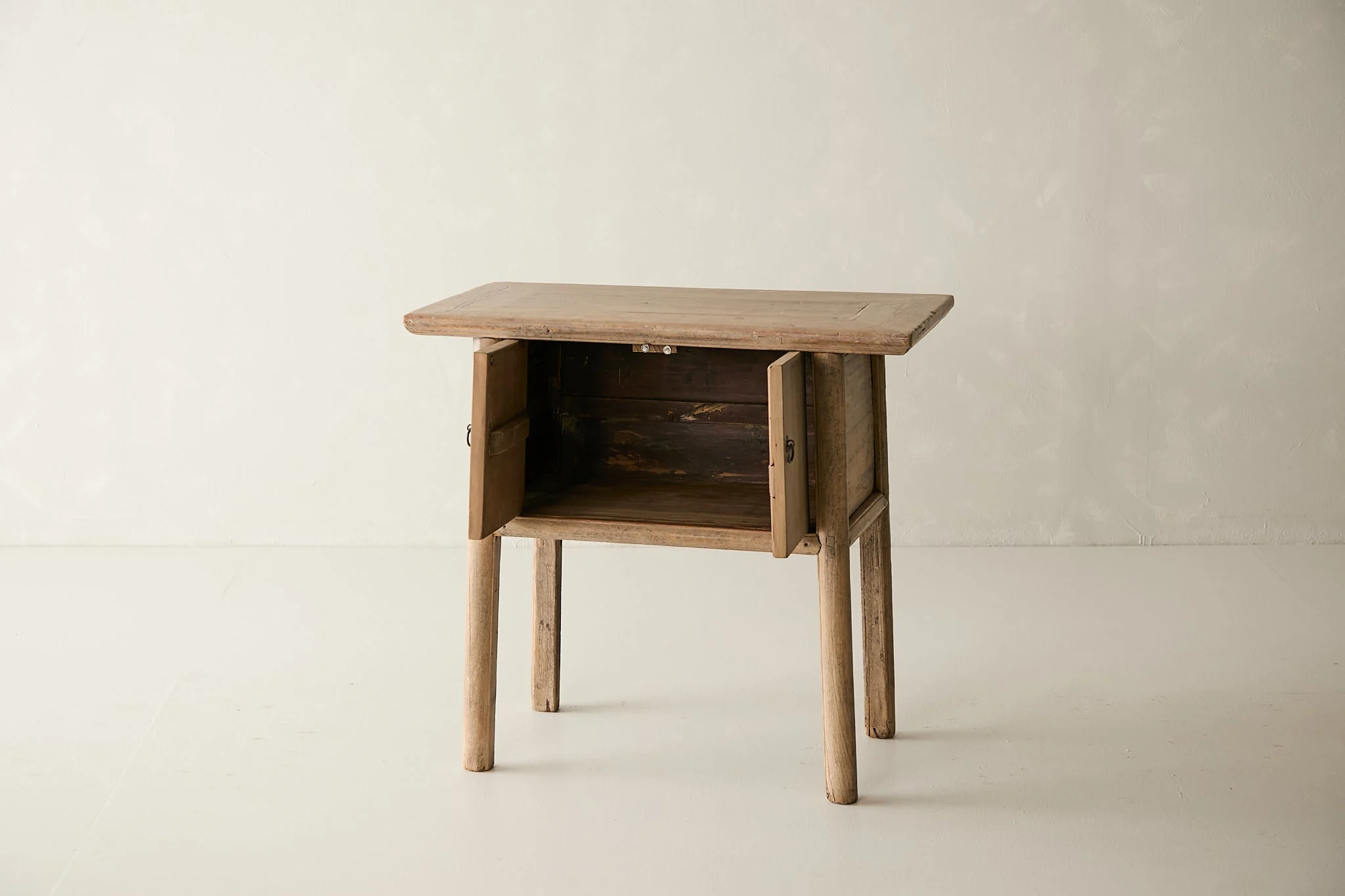 Vintage Elm 2-Door Console - Circa 1925 No. M24 - Image 6