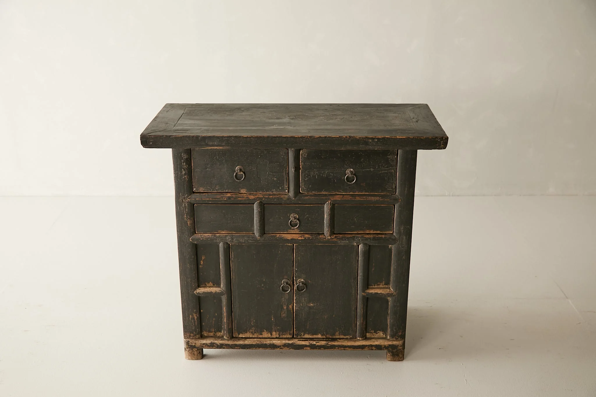 Vintage Elm Black Lacquer Sideboard - Circa 1925 No. M35 - Image 3