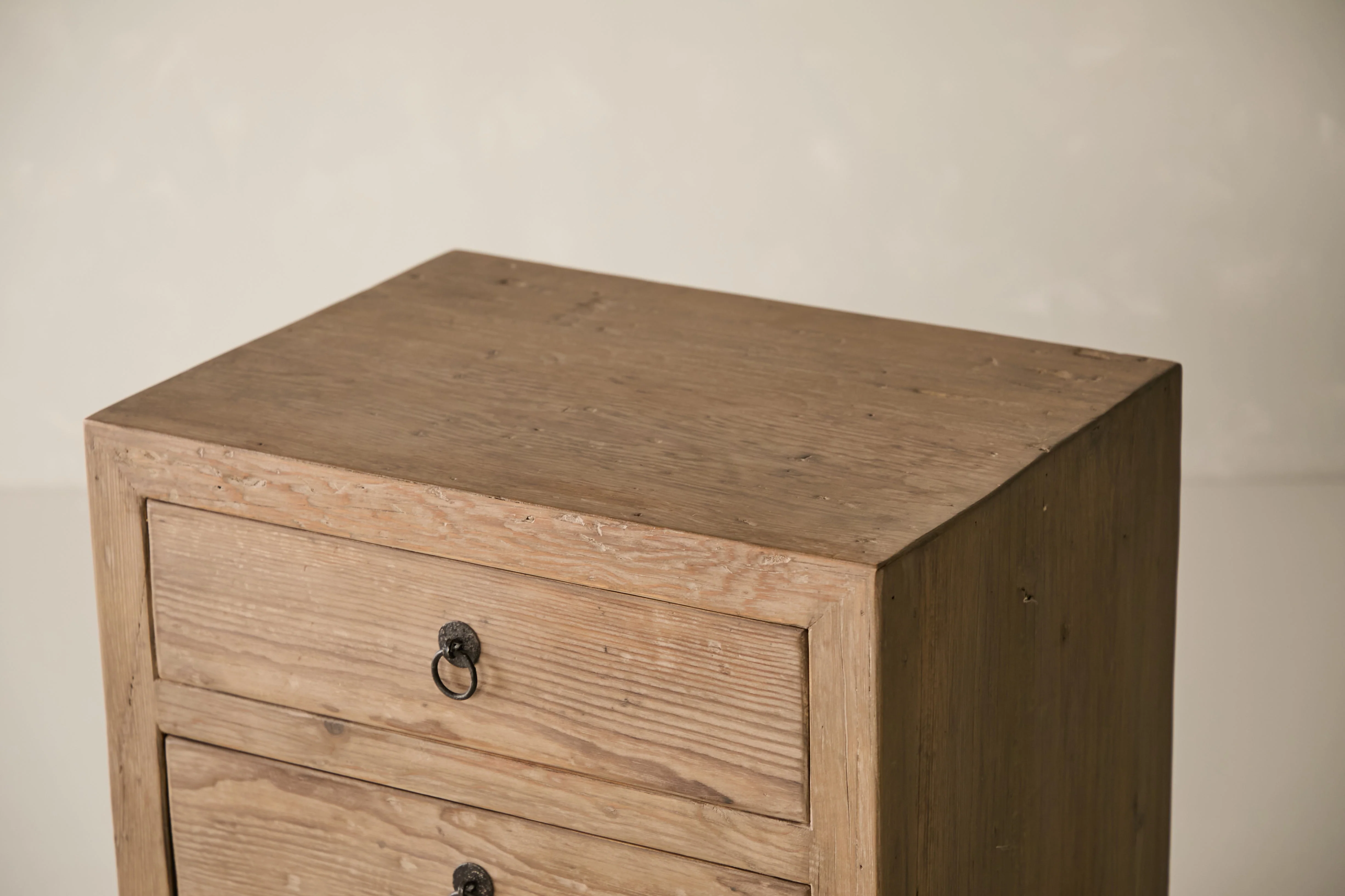 Trio Nightstand - Aged Brown - Image 4