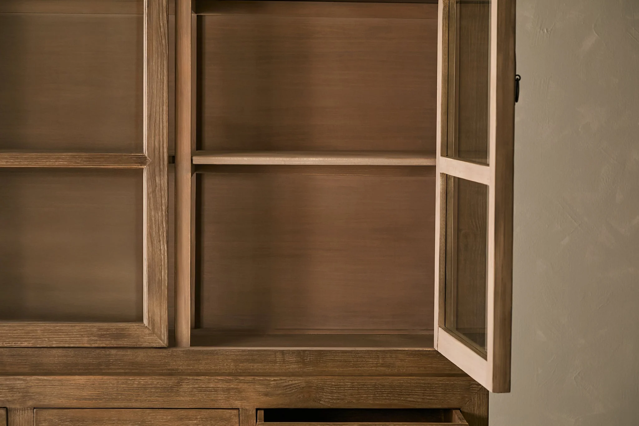 Reeves Cabinet - Aged Brown - Image 6