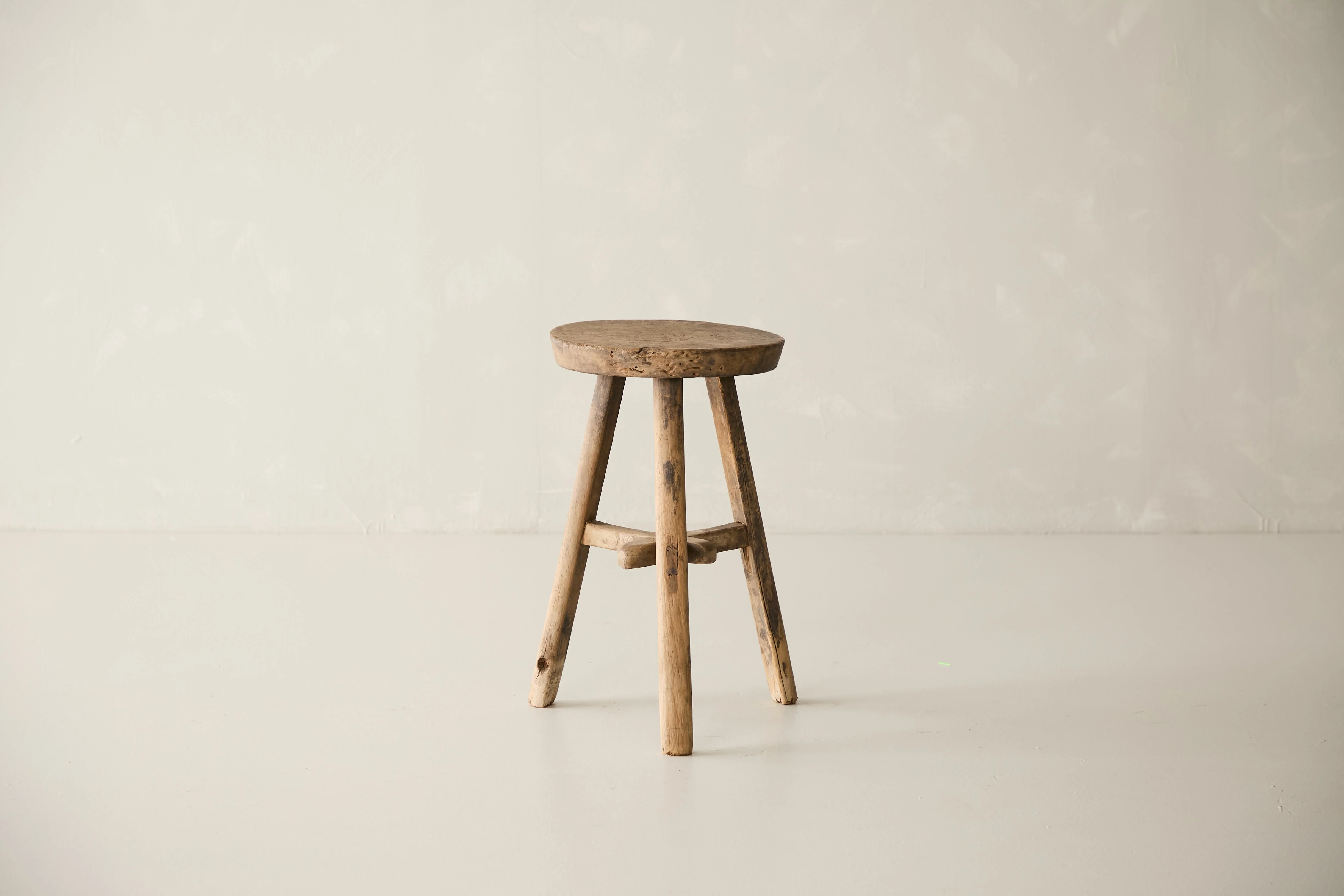 Vintage Solid Elm Cobbler Stool - Circa 1955 No. JJ1 - Image 3