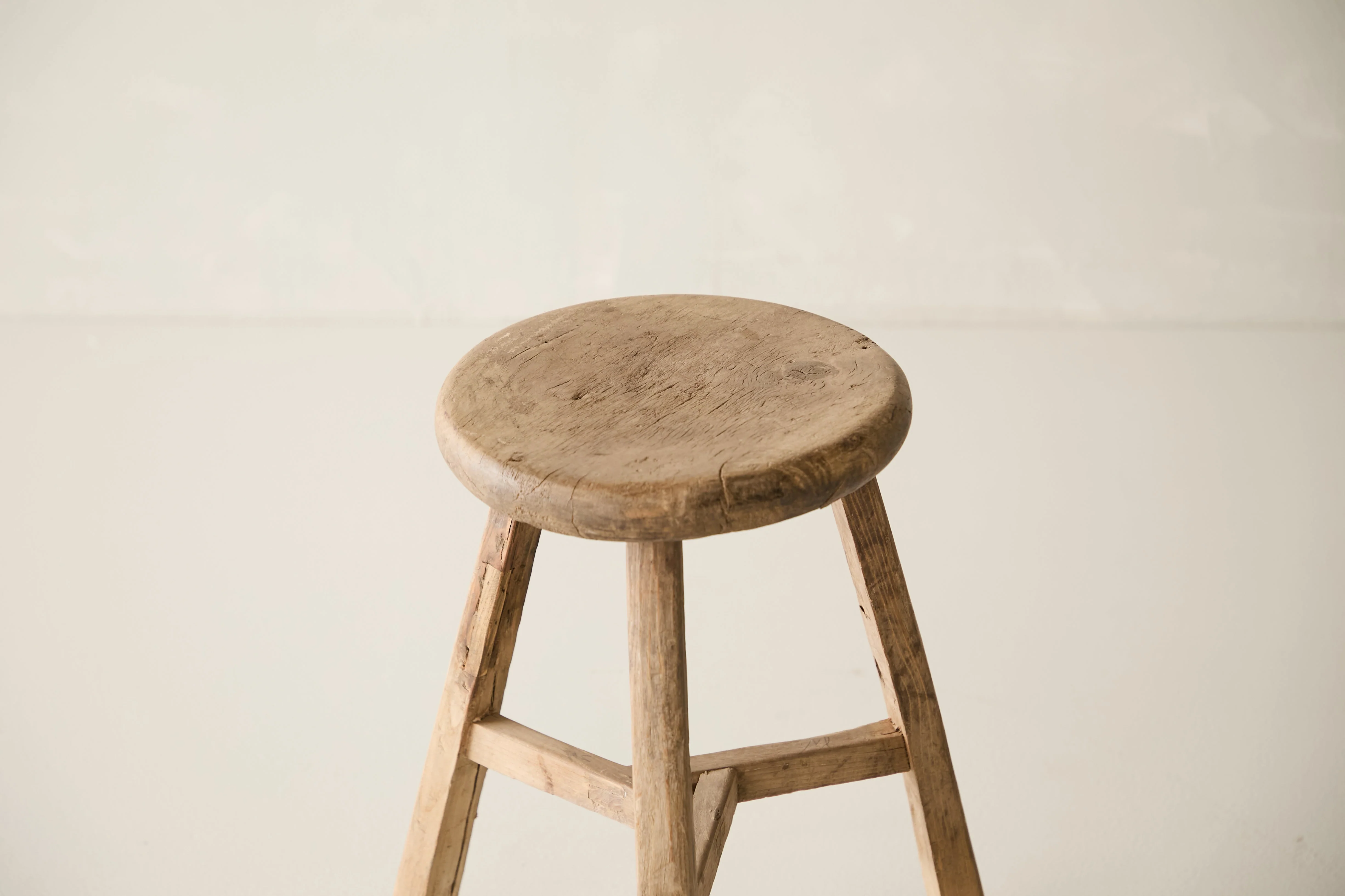 Vintage Solid Elm Cobbler Stool - Circa 1955 No. J16 - Image 2