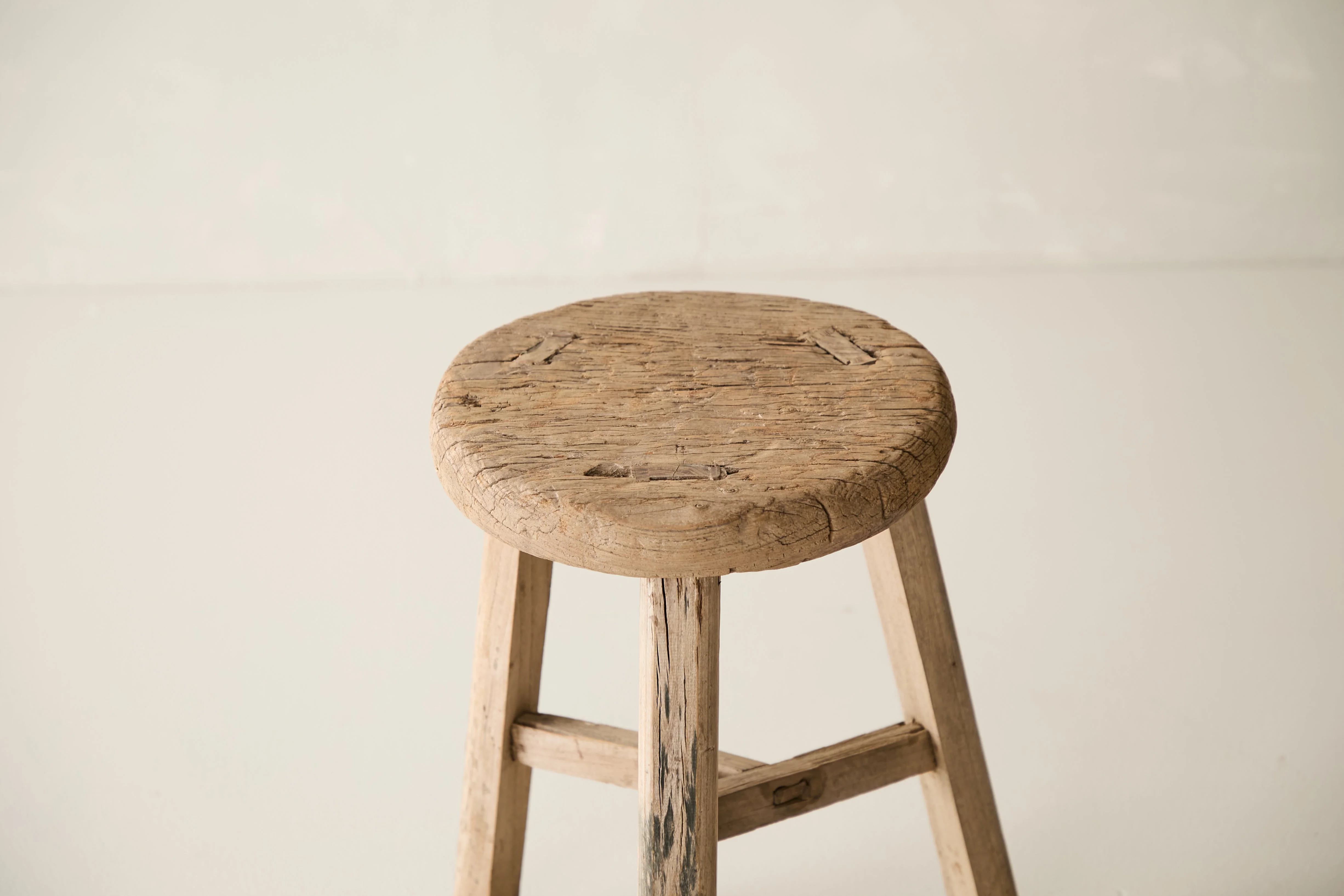Vintage Solid Elm Cobbler Stool - Circa 1955 No. J18 - Image 2