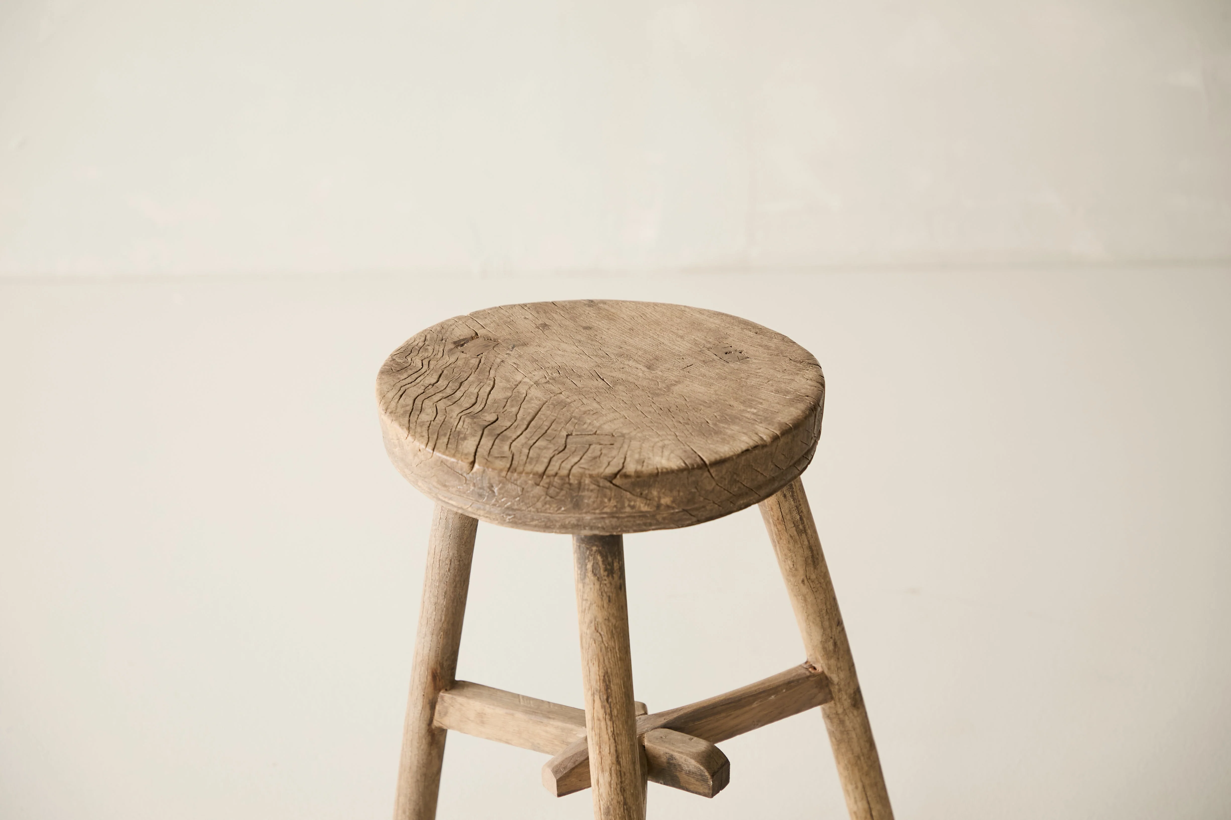 Vintage Solid Elm Cobbler Stool - Circa 1955 No. J25 - Image 2