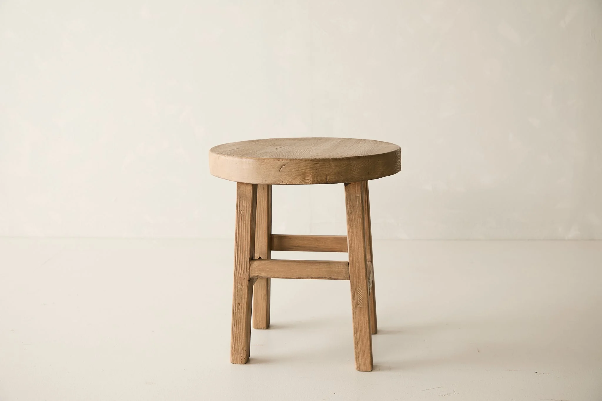 Pinot Side Table - Aged Brown - Image 3