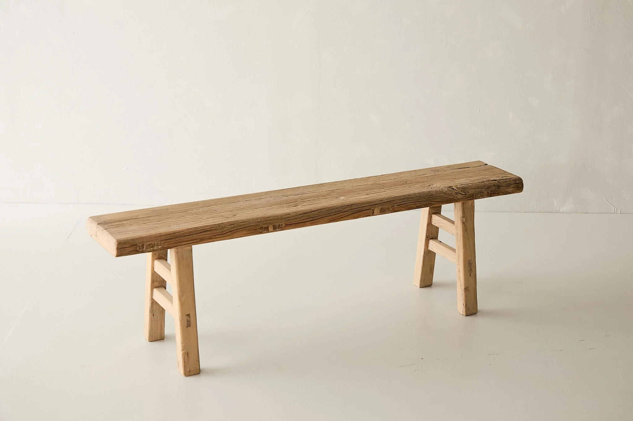 Franklin 54" Elm Bench - Natural - Image 5