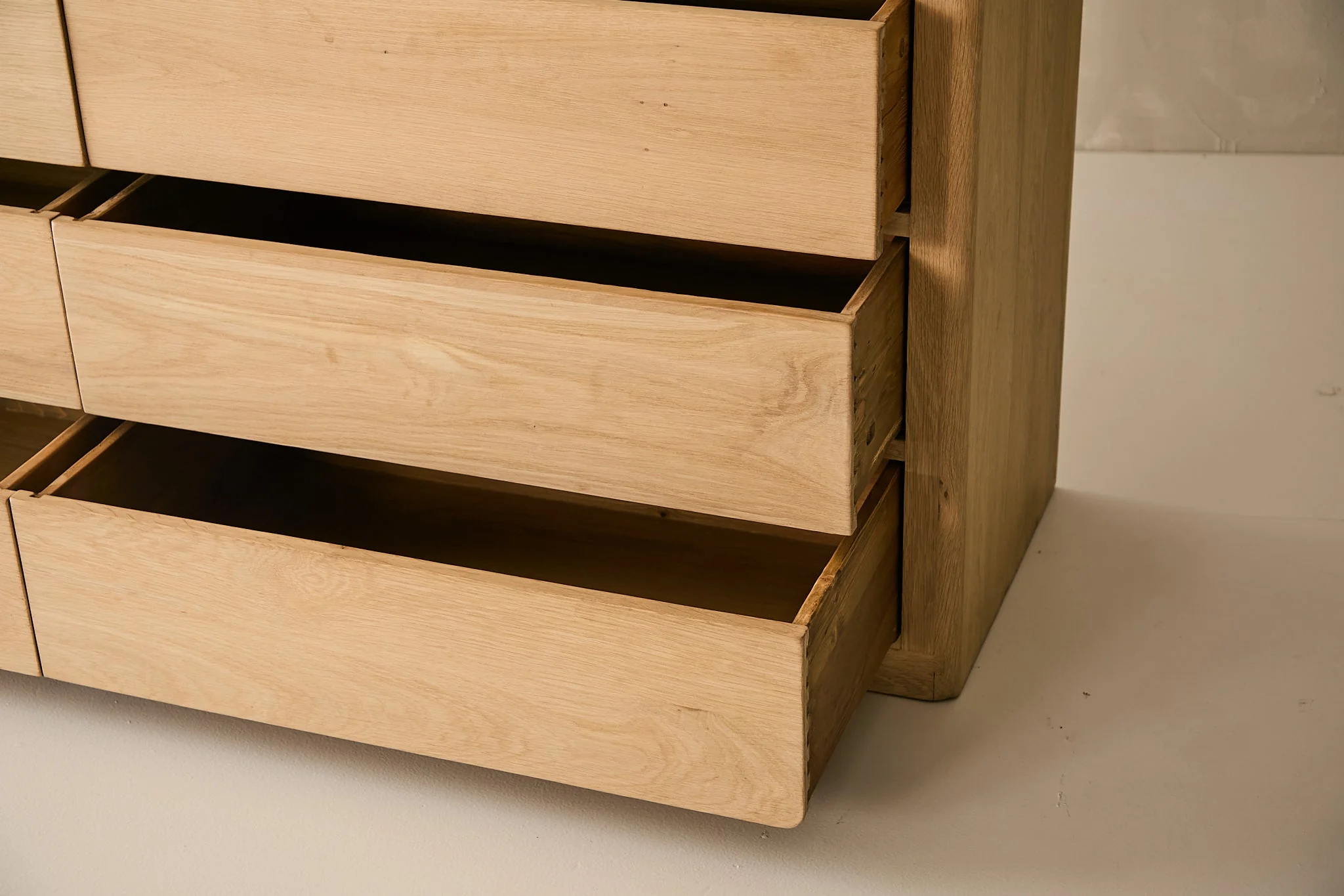 Billie 6-Drawer Dresser - Natural - Image 6