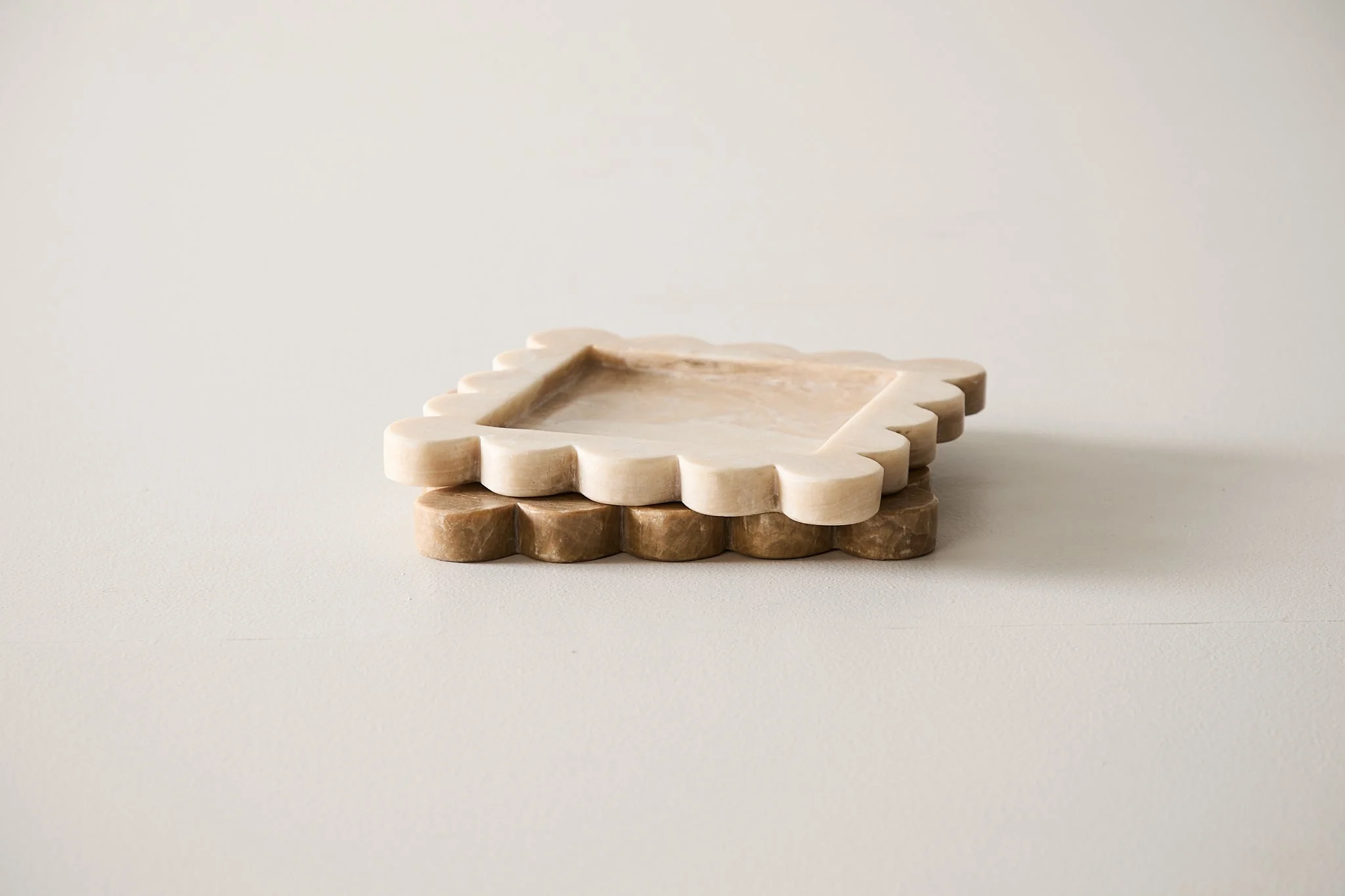 Onyx Tray - Scalloped Edge - Image 4
