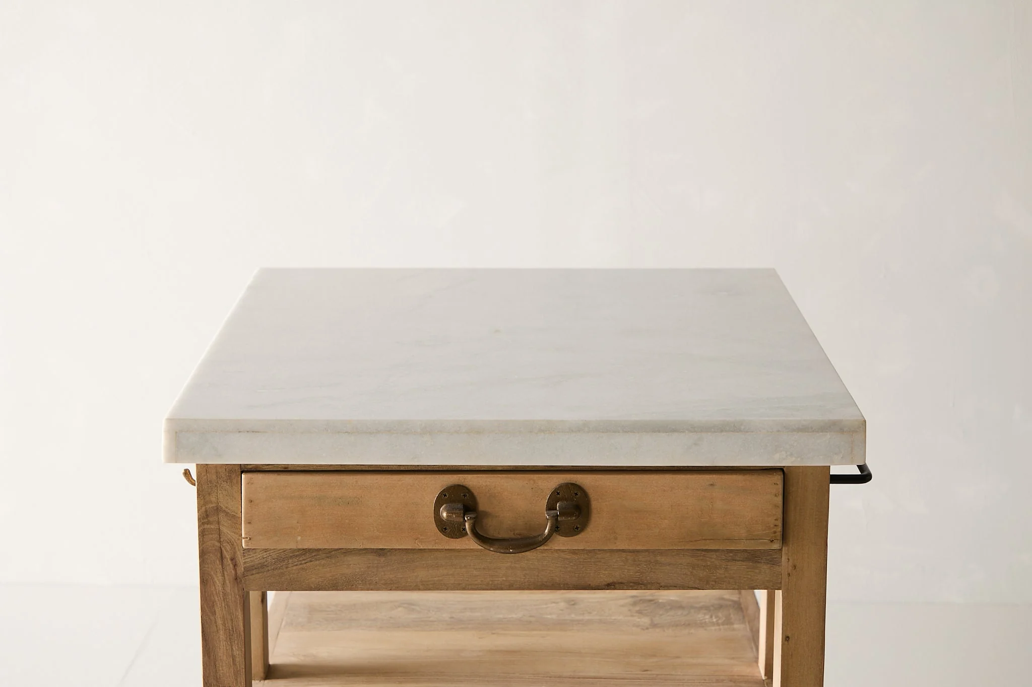 Mari Square Kitchen Marble Island - Image 3