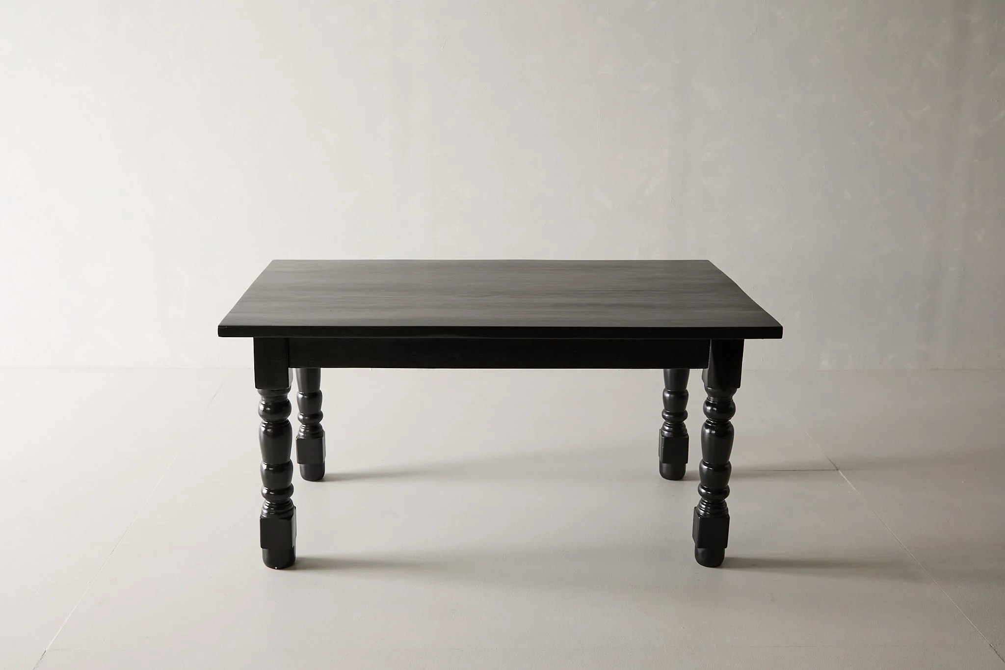 Turned Leg Dining Table - 5ft. - Image 3