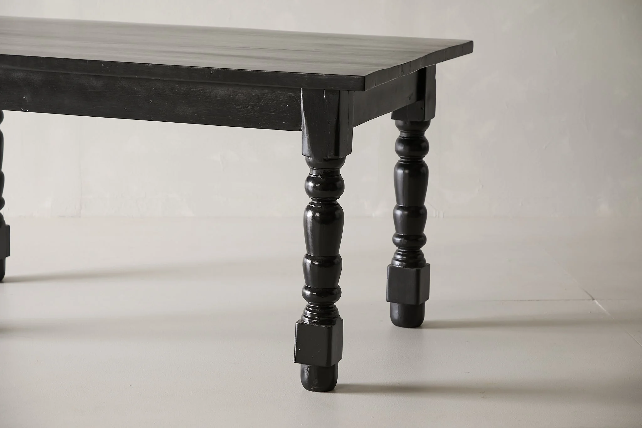 Turned Leg Dining Table - 5ft. - Image 5