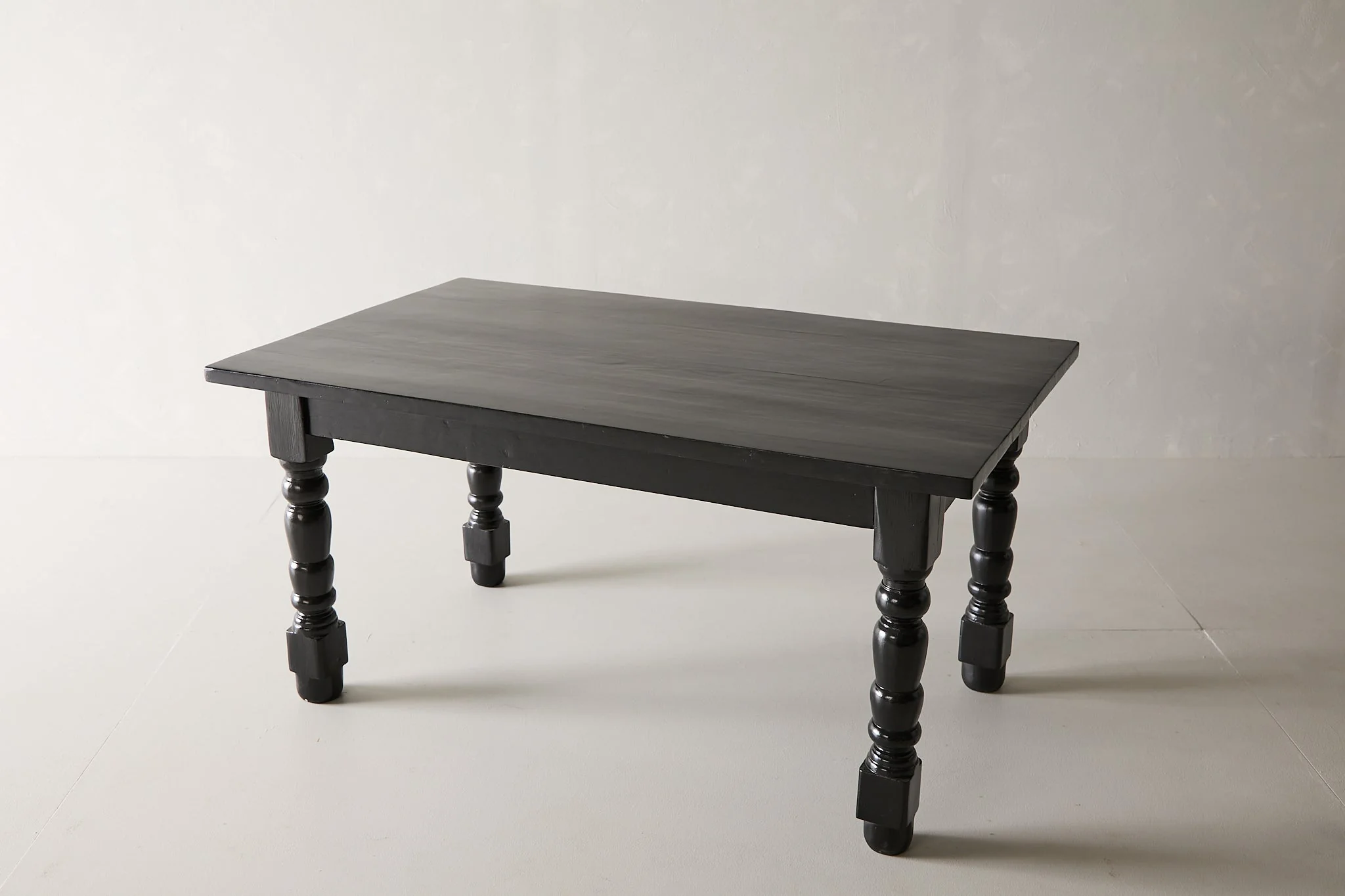 Turned Leg Dining Table - 5ft. - Image 6