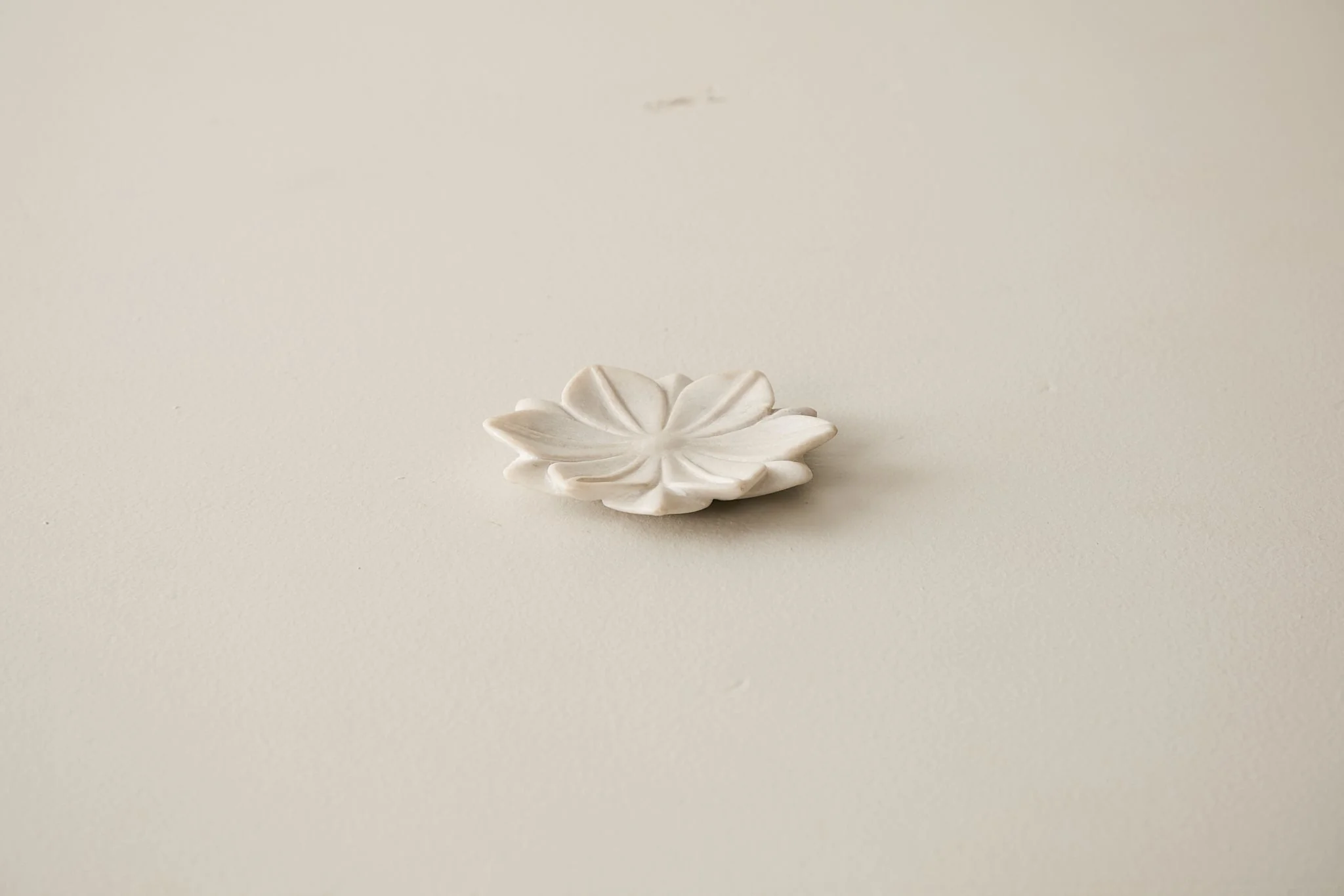 Marble Lotus Plate